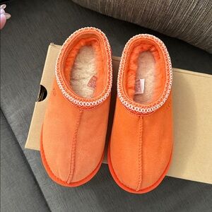 Ugg Tasman's woman's sz 6 ogs